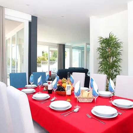 Villa In Armacao De Pera With Garden Villa *