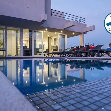 Villa Villa In Armacao De Pera With Garden