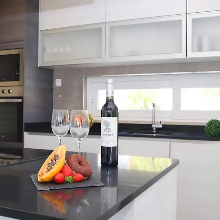 Villa In Armacao De Pera With Garden * Armação de Pêra