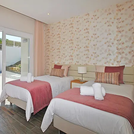 Villa In Armacao De Pera With Garden Villa